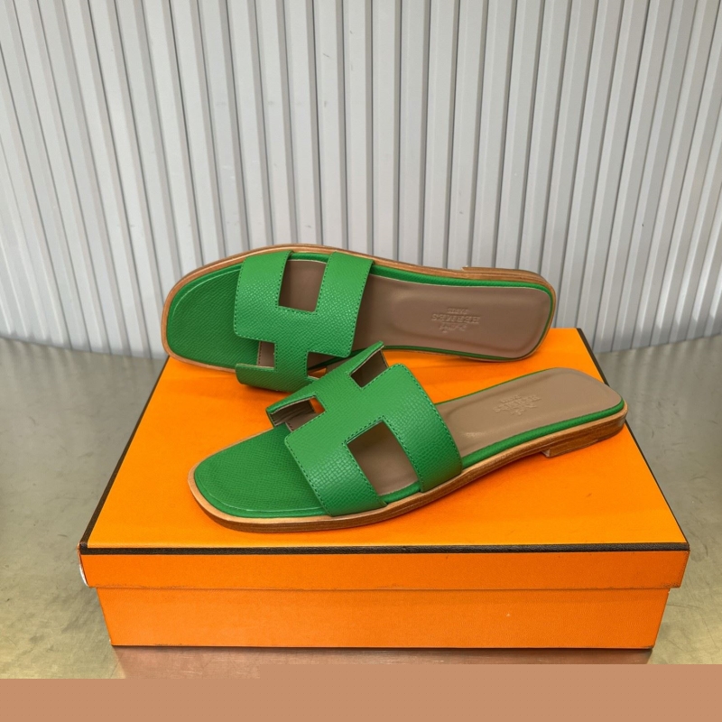 H**mes slippers